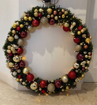 Ghirlanda Natalizia Porta Decorata Palline