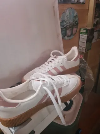 Zapatillas  Blancas y Rosas