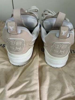 Louis Vuitton Scarpe Taglia 45 Beige/Bianco
