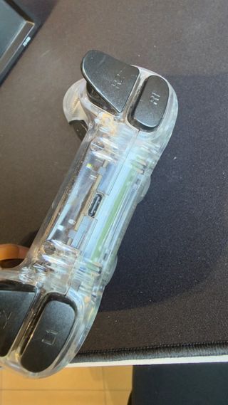 Mando de juego transparente