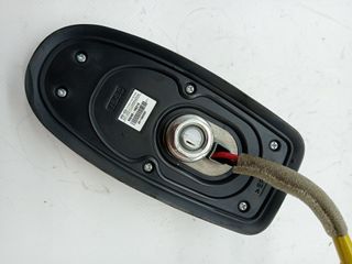 BASE DE ANTENA KIA RIO (YB)