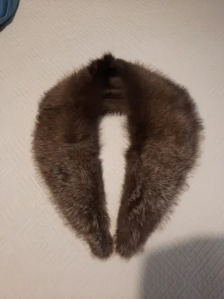 Collo pelliccia sciallato marrone chiaro