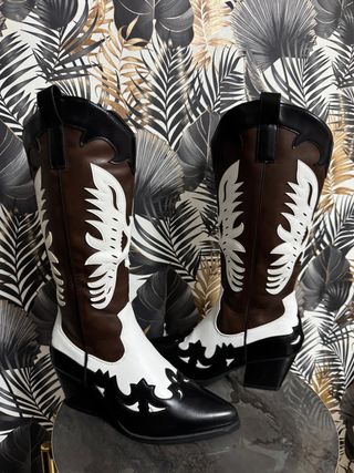 Stivali Camperos Marroni, Bianchi e Neri