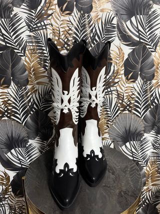 Stivali Camperos Marroni, Bianchi e Neri