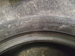 juego de 2 neumáticos 215/50R17, año 2022.