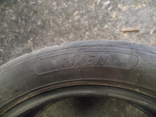 juego de 2 neumáticos 215/50R17, año 2022.