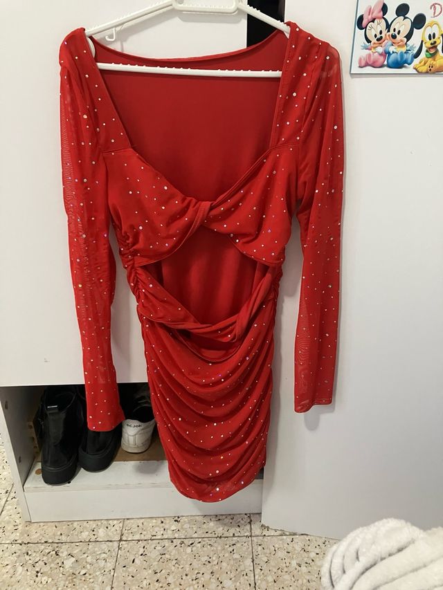 Vestido rojo con pedrería