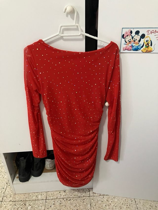 Vestido rojo con pedrería