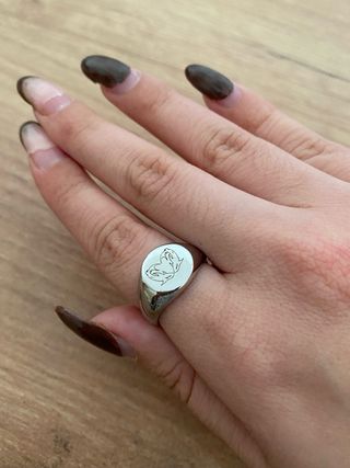 Anillo plateado cruz cafune