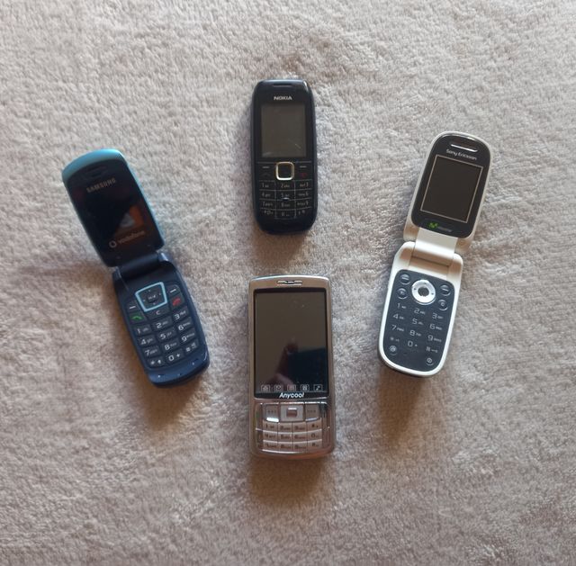 4 Móviles Antiguos
