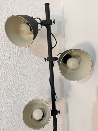 lámpara de pie, 3 focos orientables. Ikea