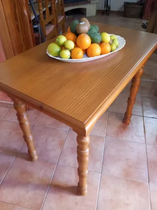 Tavolo da pranzo in legno