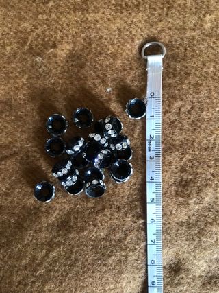 Aros metal strass negros y plateados