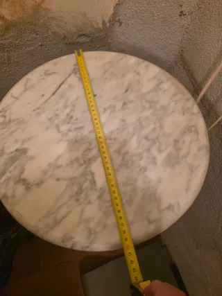 Tavolo rotondo in marmo e metallo 60cm