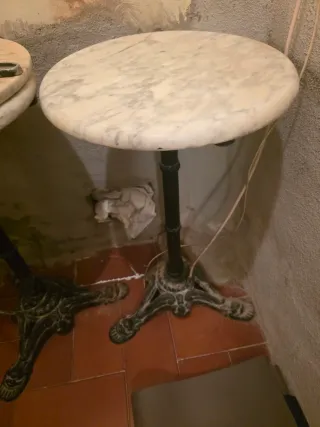 Tavolo rotondo in marmo e metallo 60cm