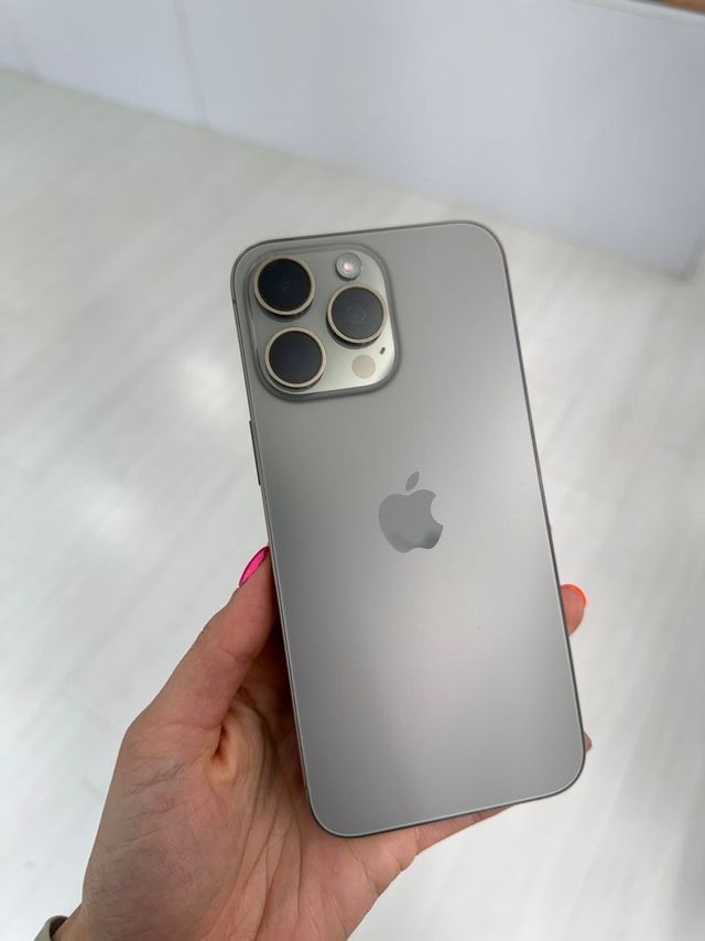 IPHONE 15 PRO MAX 256GB SEMI NUEVO