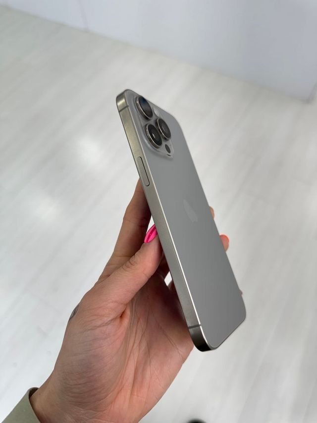 IPHONE 15 PRO MAX 256GB SEMI NUEVO