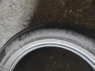 juego de 2 neumáticos 225/55R17, año 2022.