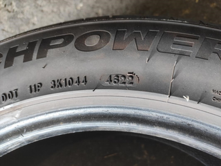 juego de 2 neumáticos 225/55R17, año 2022.