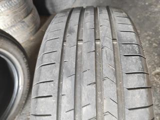 juego de 2 neumáticos 225/55R17, año 2022.