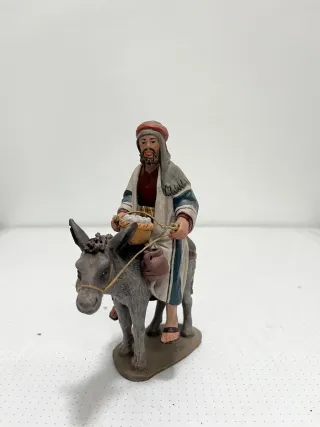 Figura Belén J.L. Mayo 16 cm