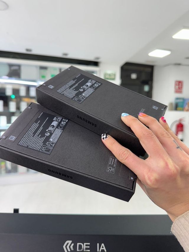 SAMSUNG S25 ULTRA 256GB SIN ABRIR