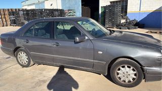 Mercedes-Benz Clase E 1996