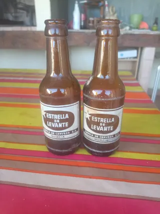 2 Vecchie Bottiglie di Estrella de Levante