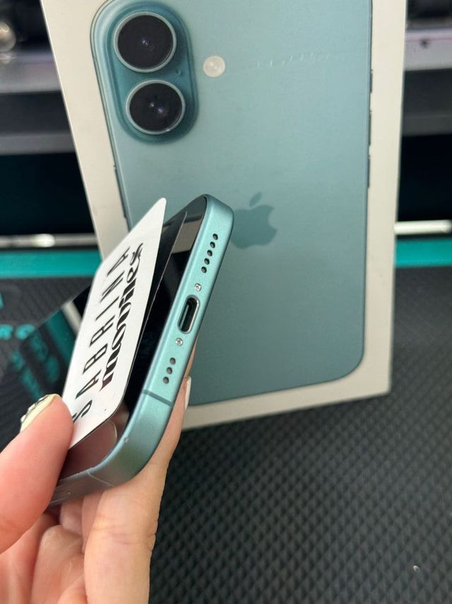 IPHONE 16 PLUS 256GB como nuevo