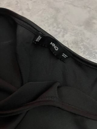 Falda satinada Mango negra