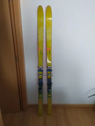 Esquís de travesía TUA