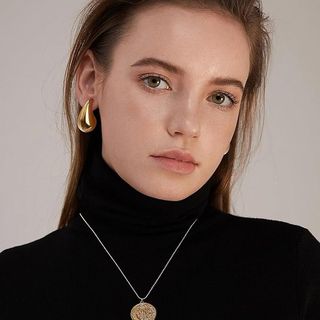 Pendientes YeGieonr chapados en Oro 18K