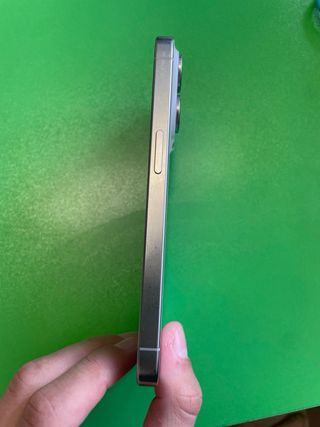 iPhone 15 Pro Argento - only inpost