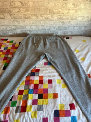Pantalón chándal Nike gris original con logo negro