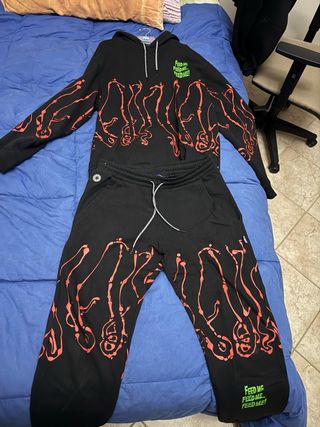 Tuta Octopus nera con stampa rossa