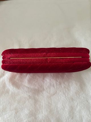 Neceser de maquillaje rojo y dorado