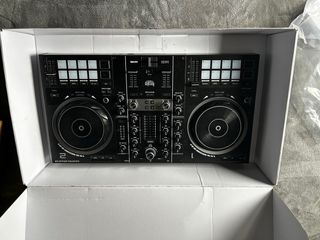 Mesa de Mezclas Hercules DJControl Inpulse 500