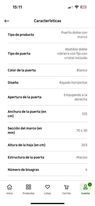 Puerta blanca con lucernas