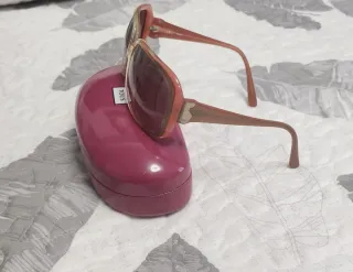 Gafas de sol Tous mujer beige y marrón