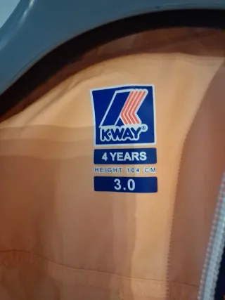 Giacca gialla con zip