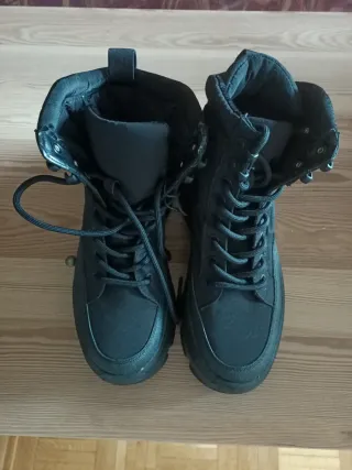 Botas negras altas