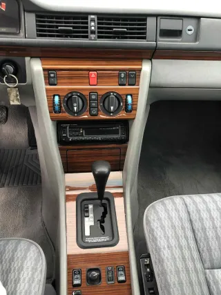 Mercedes-Benz 280E 1993