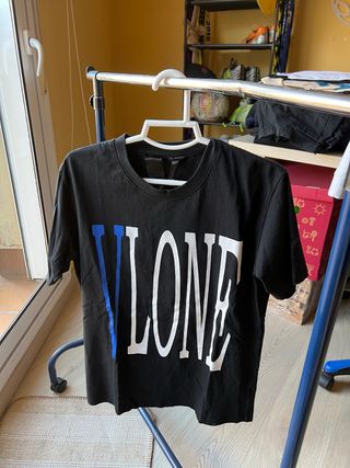 Camiseta Vlone Negra y Azul