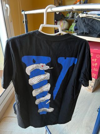 Camiseta Vlone Negra y Azul