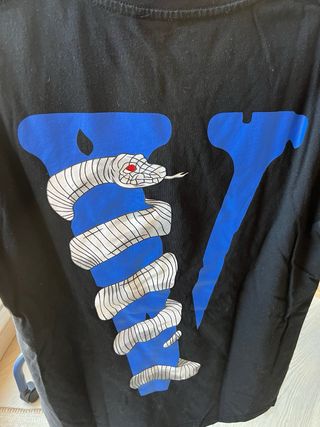 Camiseta Vlone Negra y Azul