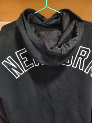 Sudadera con capucha New York Negra