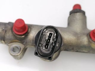 RAMPA INYECTORA AUDI A8 (4E2) (4)