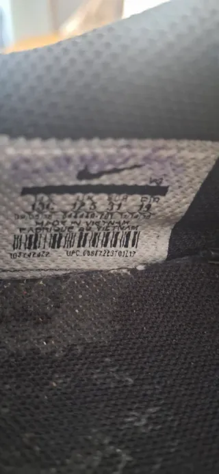 Botas de fútbol multitacos Nike talla 31