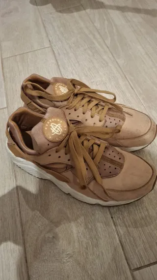 Nike Huarache Mostaza Beige/Dorado