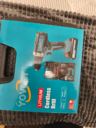 Taladro Inalámbrico YOVLET con Accesorios